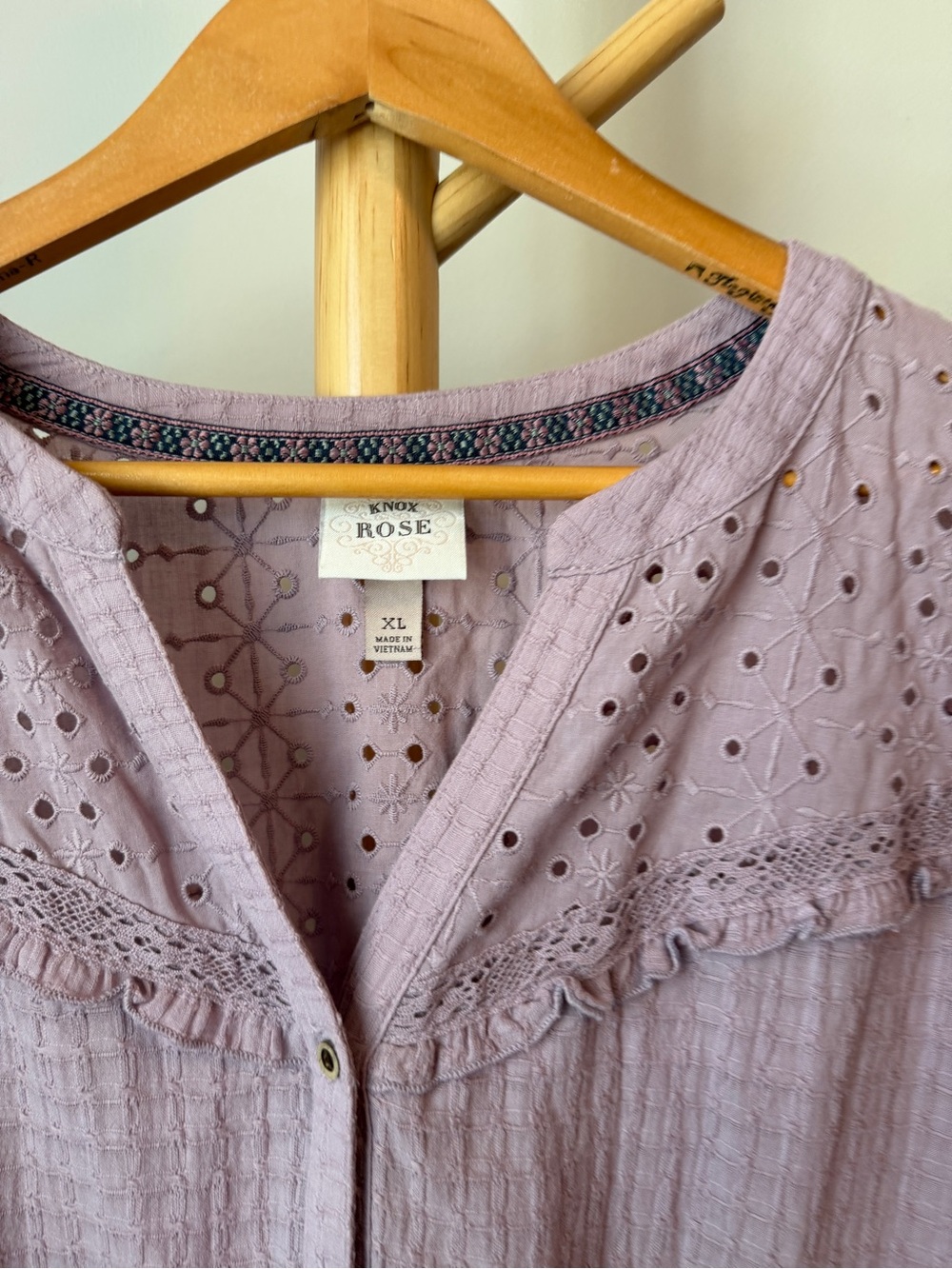 Knox Rose Purple Peasant Blouse Size XL Eyelet Embroidery Short Puff Sleeve Top - Picture 4 of 7